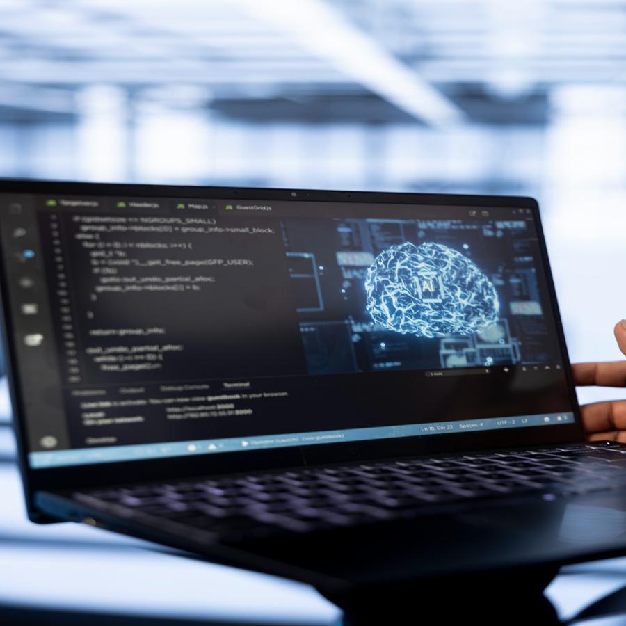 ai_laptop_resized_900x900